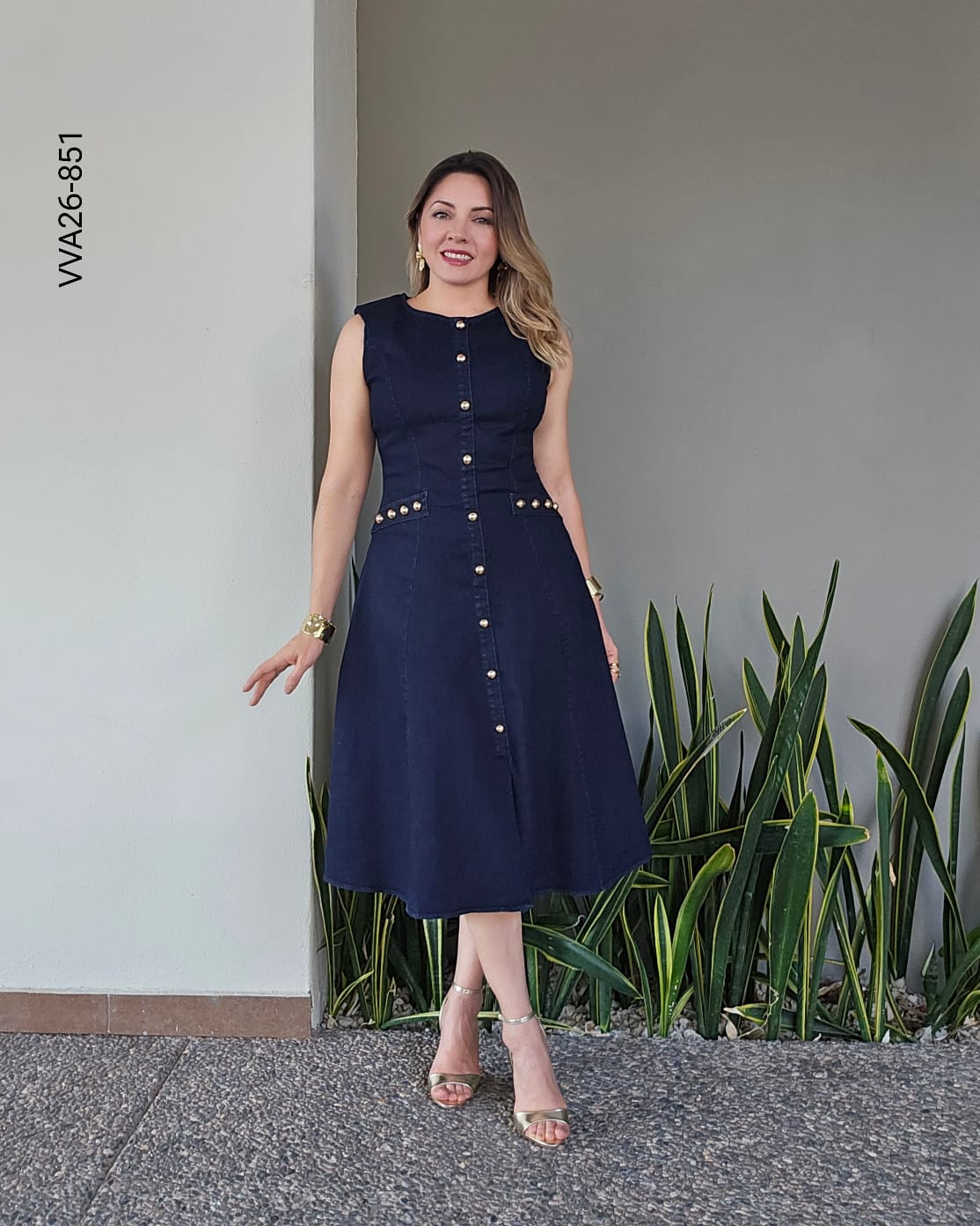Vestido de meaclilla con botones dorados Z 851