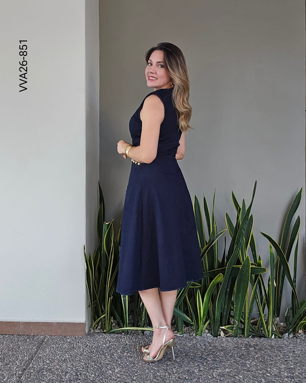 Vestido de meaclilla con botones dorados Z 851