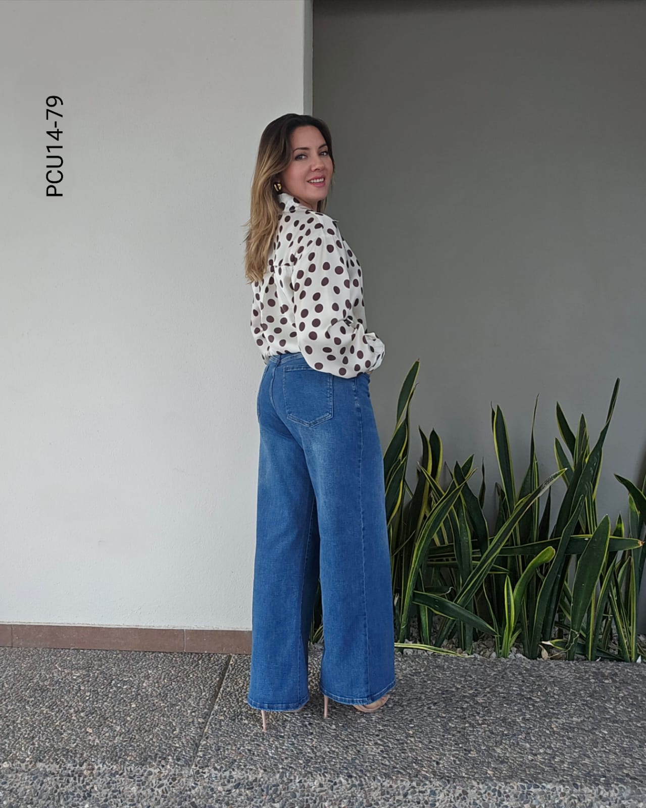 Jeans Wide Leg de Tiro Alto en Denim Clásico N 79