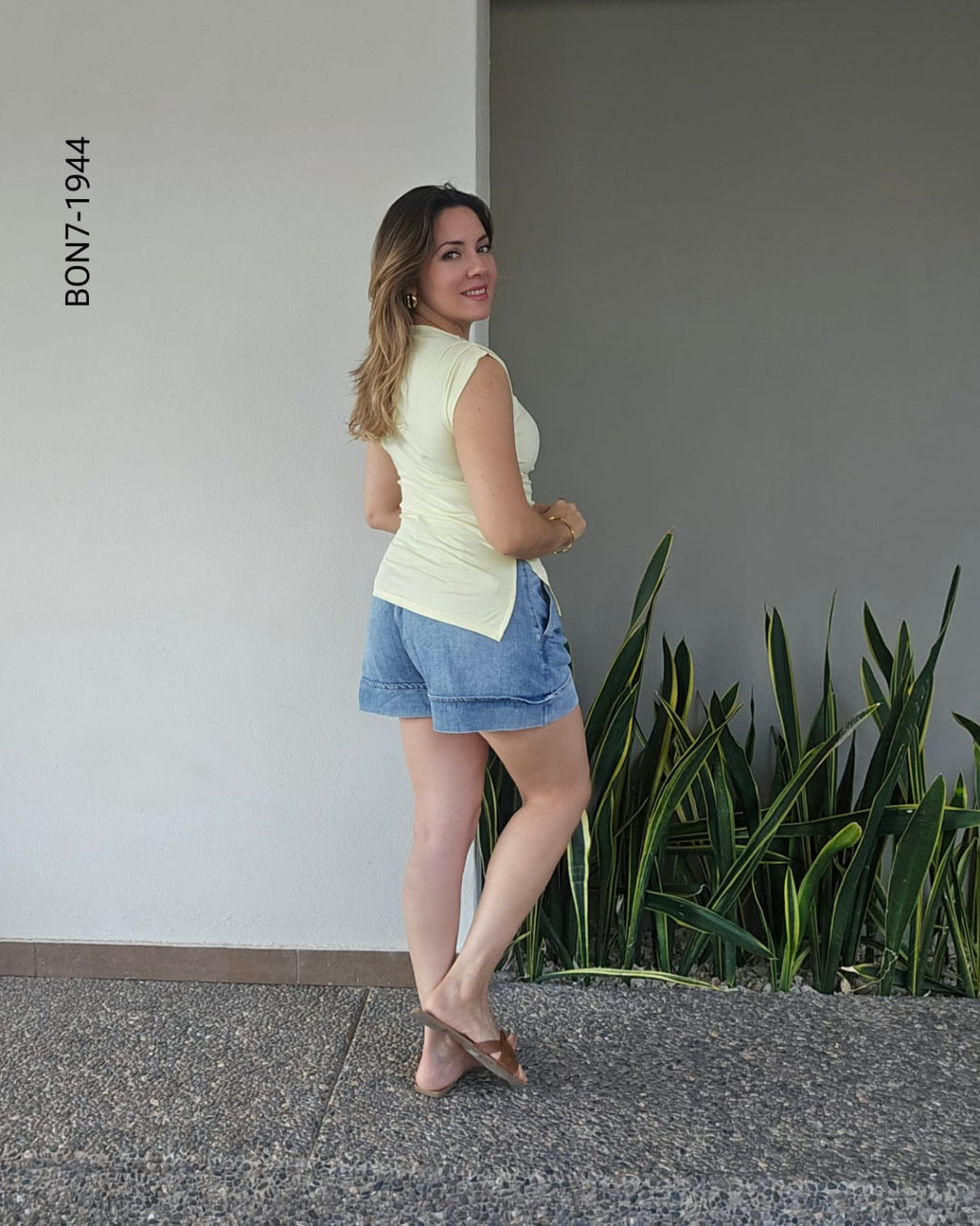 Blusa corte ajustado cuello barco G 1944