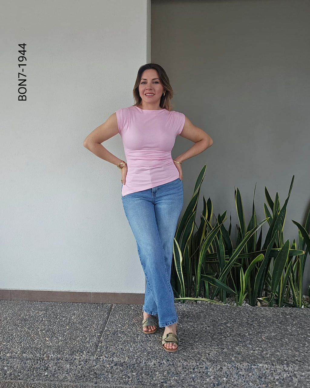 Blusa corte ajustado cuello barco G 1944