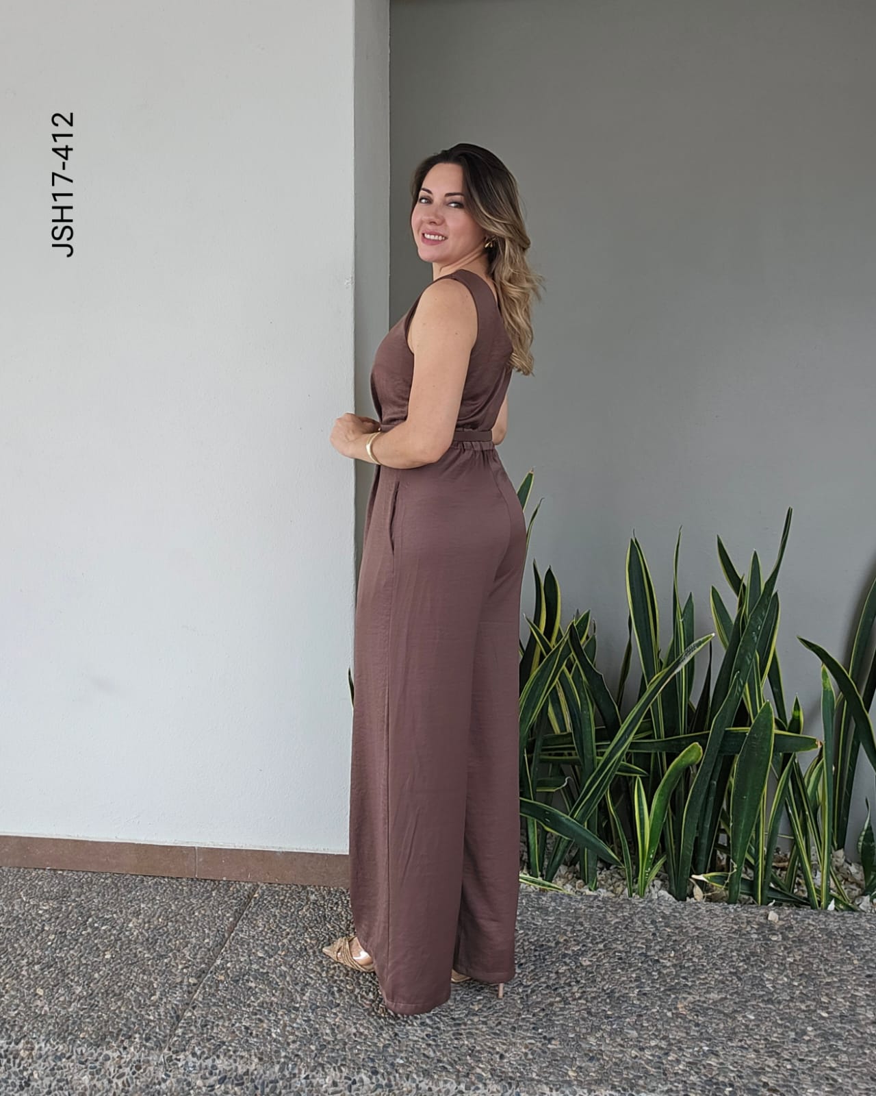 Jumper de Pierna Ancha con Escote Cruzado y Cinturón Elegante Q 412