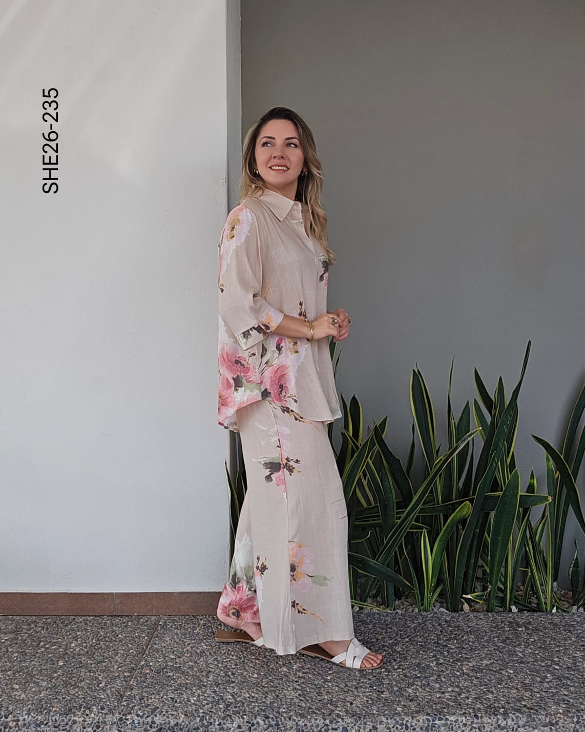 Set de Dos Piezas en Mezcla de Lino con Flores Acuarela Z 235