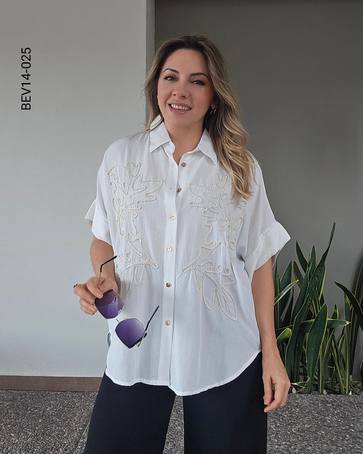 Blusa Casual con Bordado Botánico M 025