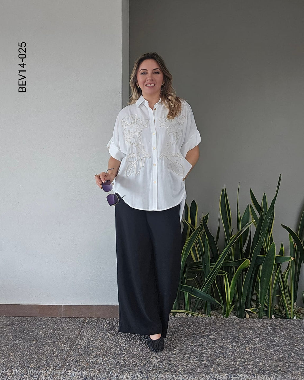 Blusa Casual con Bordado Botánico M 025
