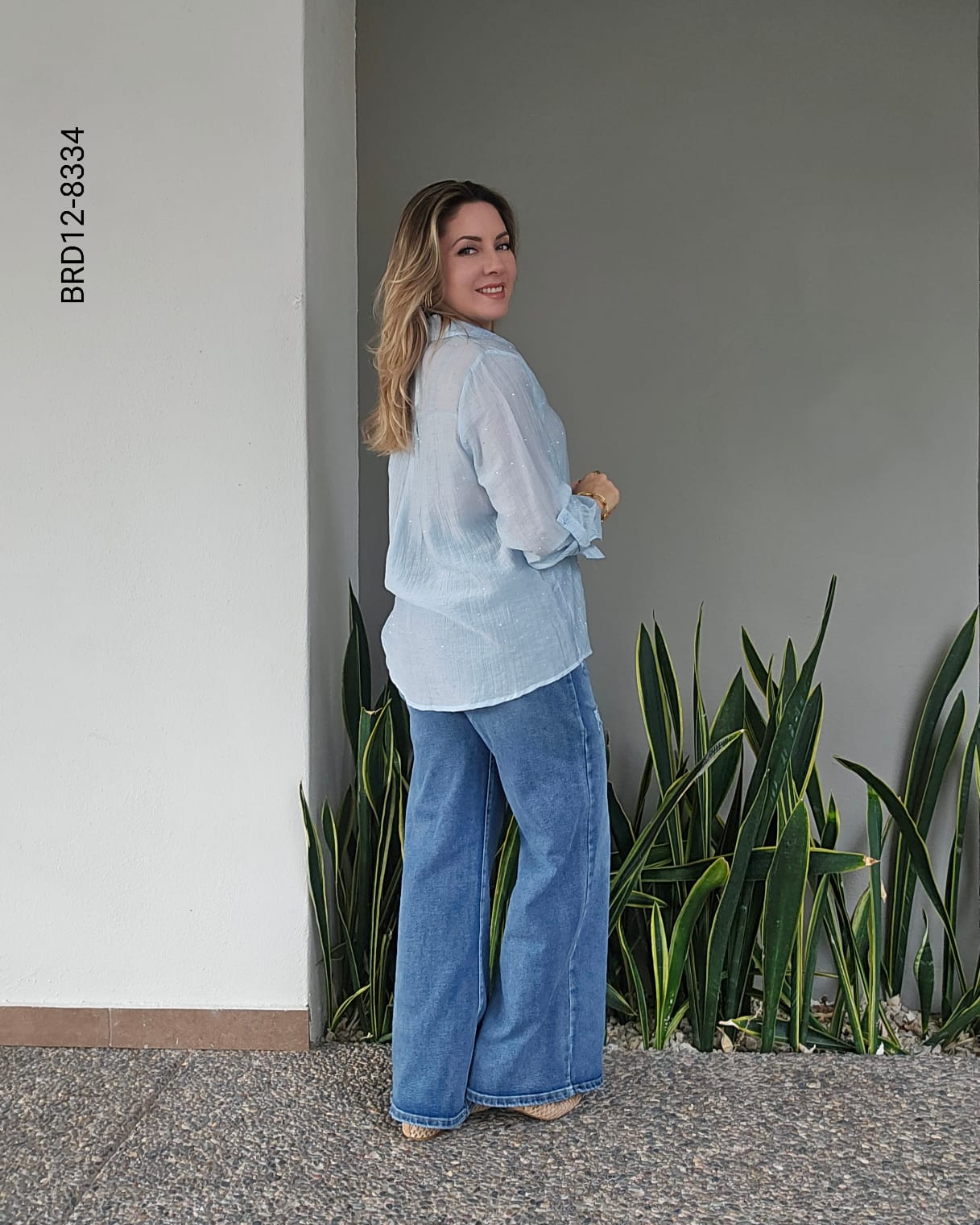 Blusa camisera semitrasparente botones  L 8334