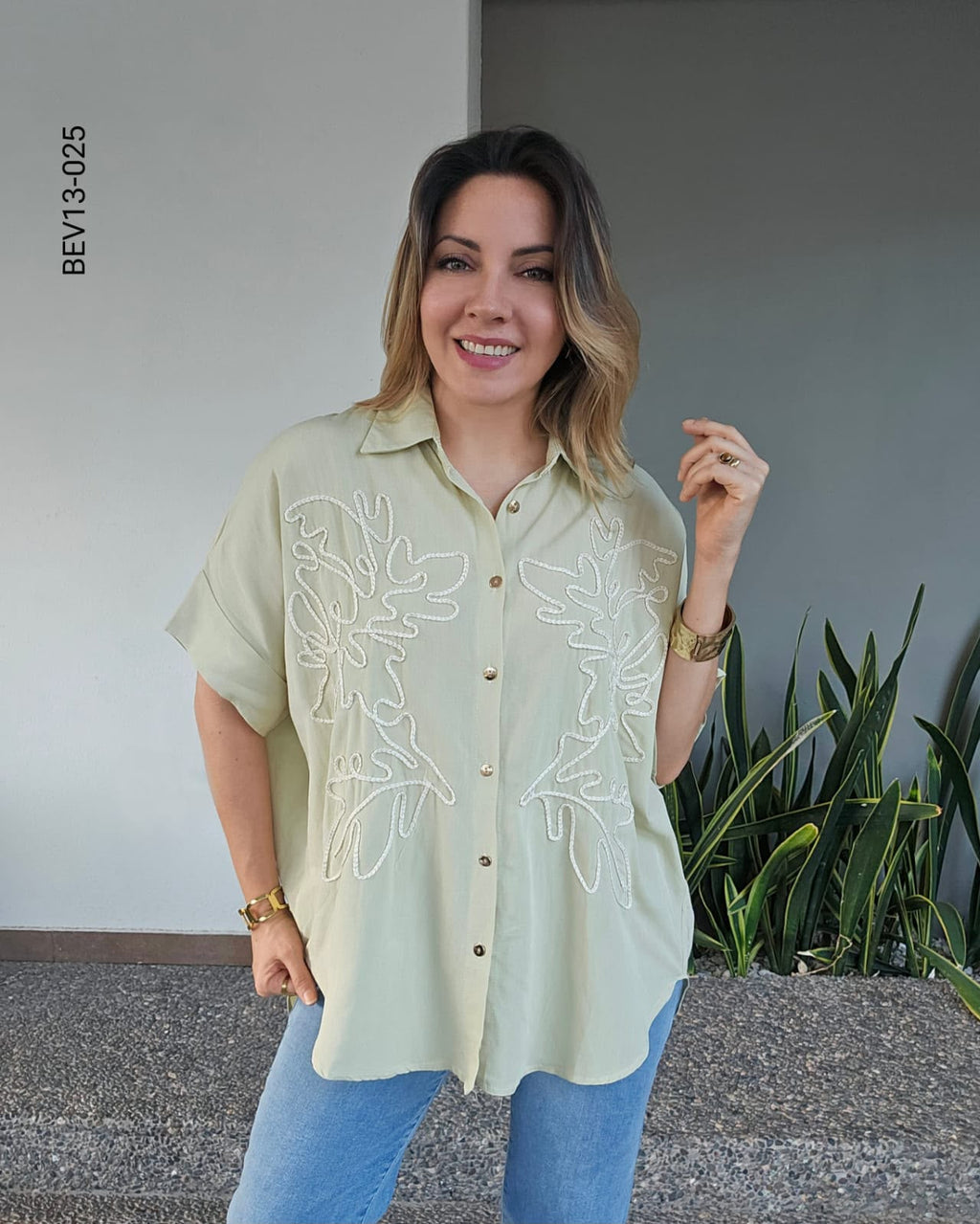 Blusa Casual con Bordado Botánico M 025