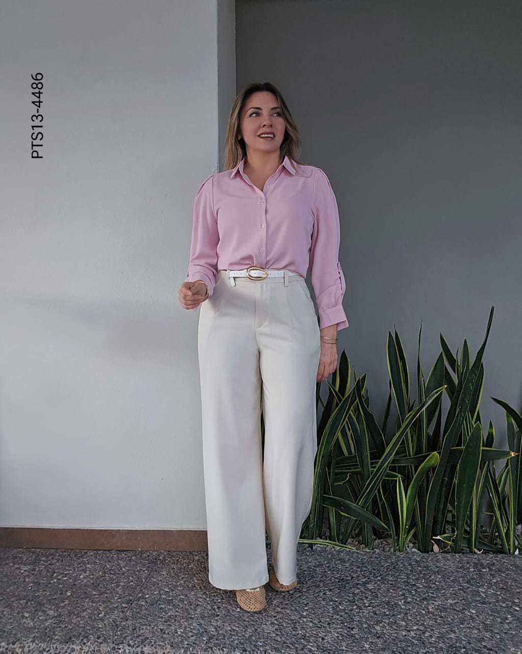 Pantalón tiro alto palazzo cinto hebilla dorada M 4486