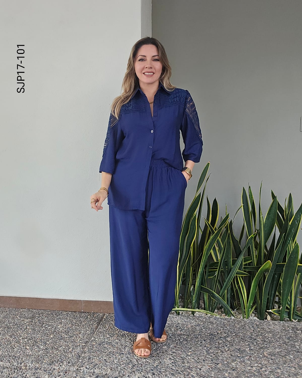 Set de blusa manga tres cuartos y pantalón Q 101