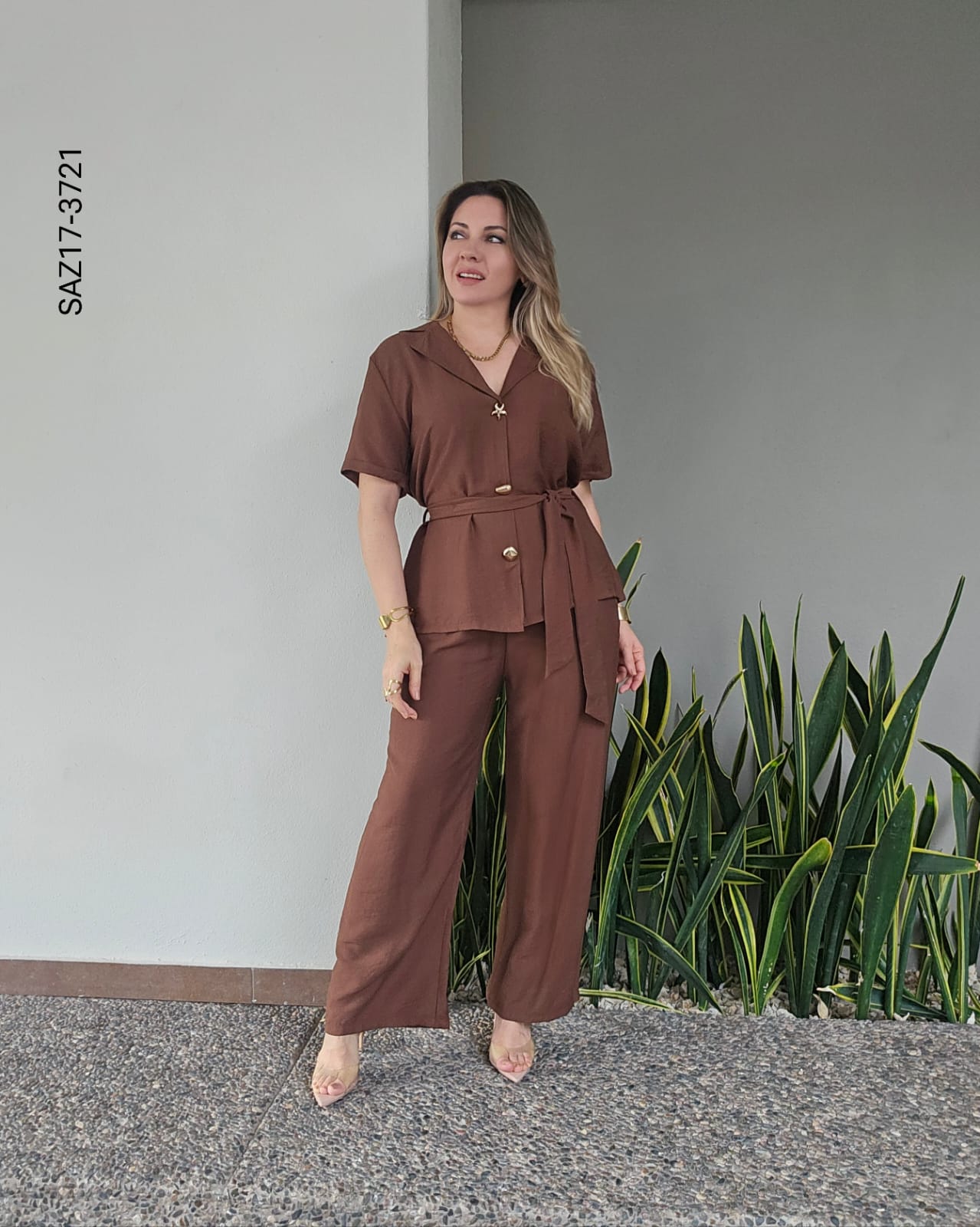 Set de blusa manga corta botones dorados Q 3721