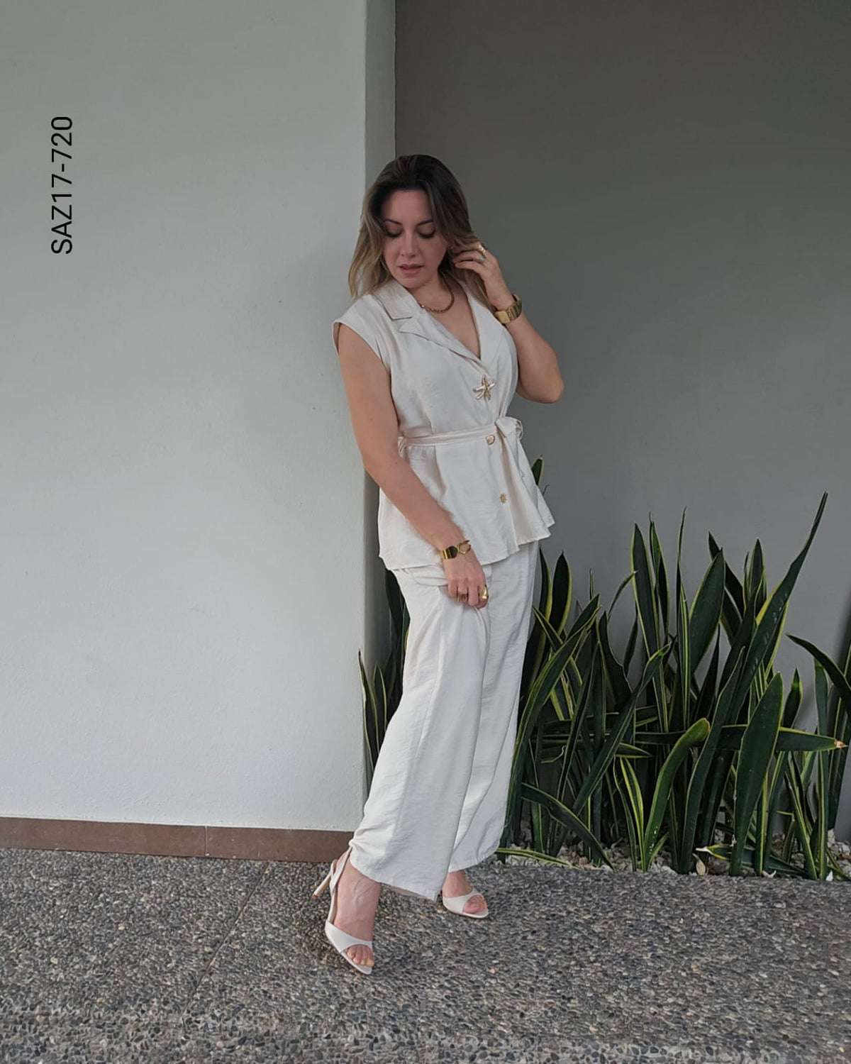 Set de blusa sin manga y pantalón  Q 720