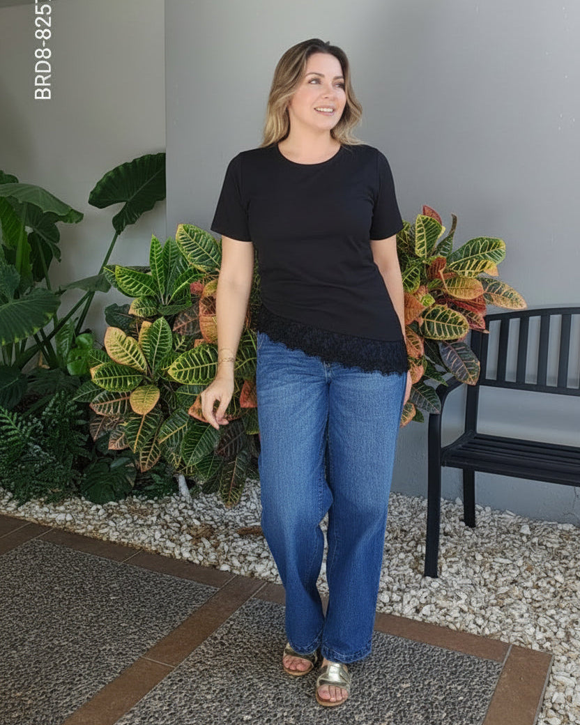 Blusa de manga corta con bajo de encaje H 8257