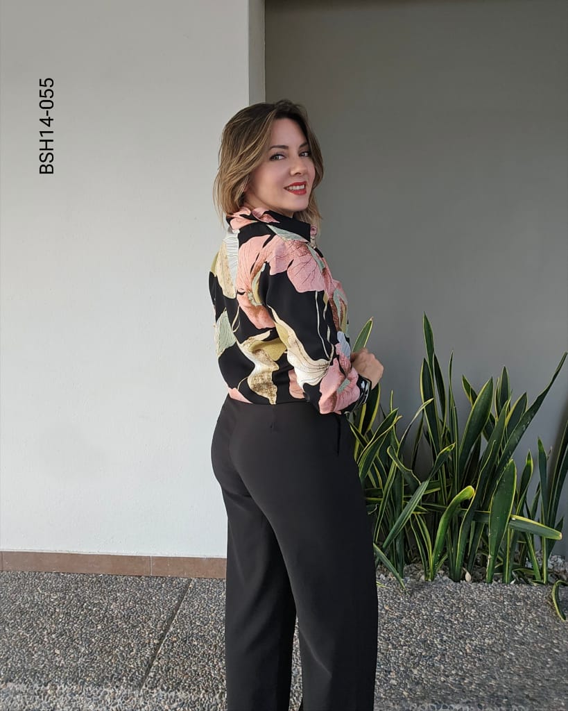 Blusa Camisera Satinada con Estampado de Flores N 055
