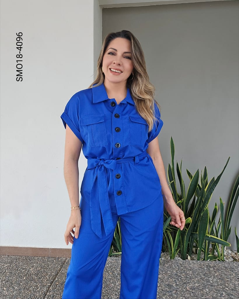 Set Conjunto Safari Elegante: Blusa y Pantalón Versátil R 4096