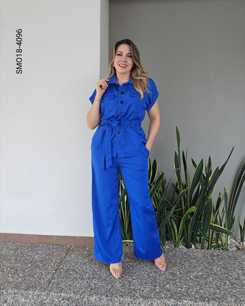 Set Conjunto Safari Elegante: Blusa y Pantalón Versátil R 4096