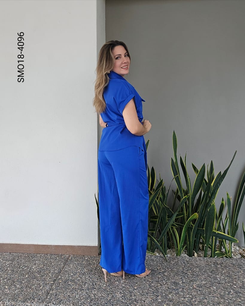 Set Conjunto Safari Elegante: Blusa y Pantalón Versátil R 4096