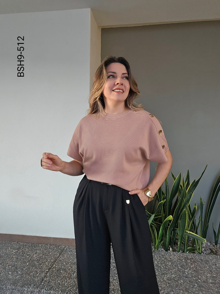 Blusa con Detalles de Botones en Hombro I 512