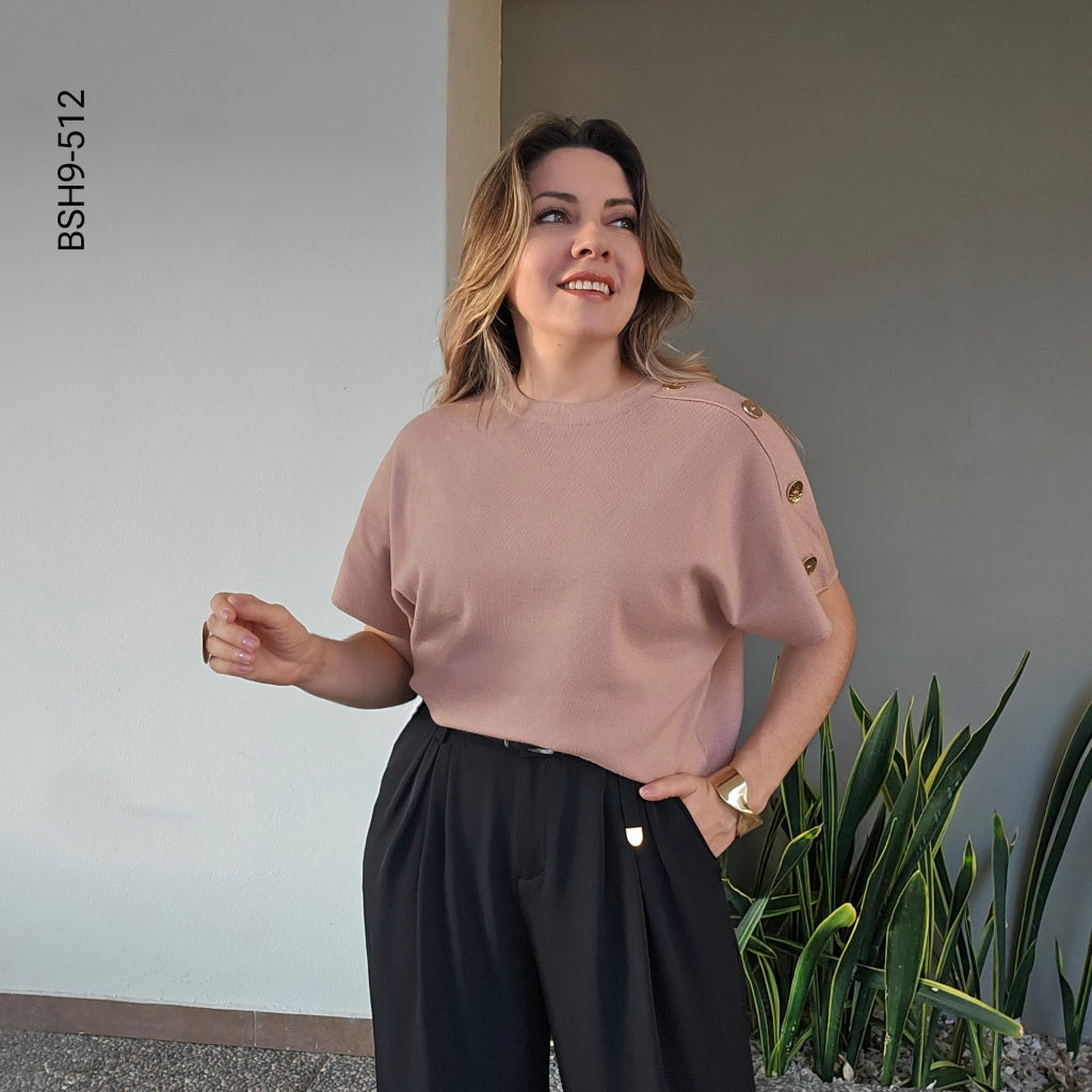 Blusa con Detalles de Botones en Hombro I 512